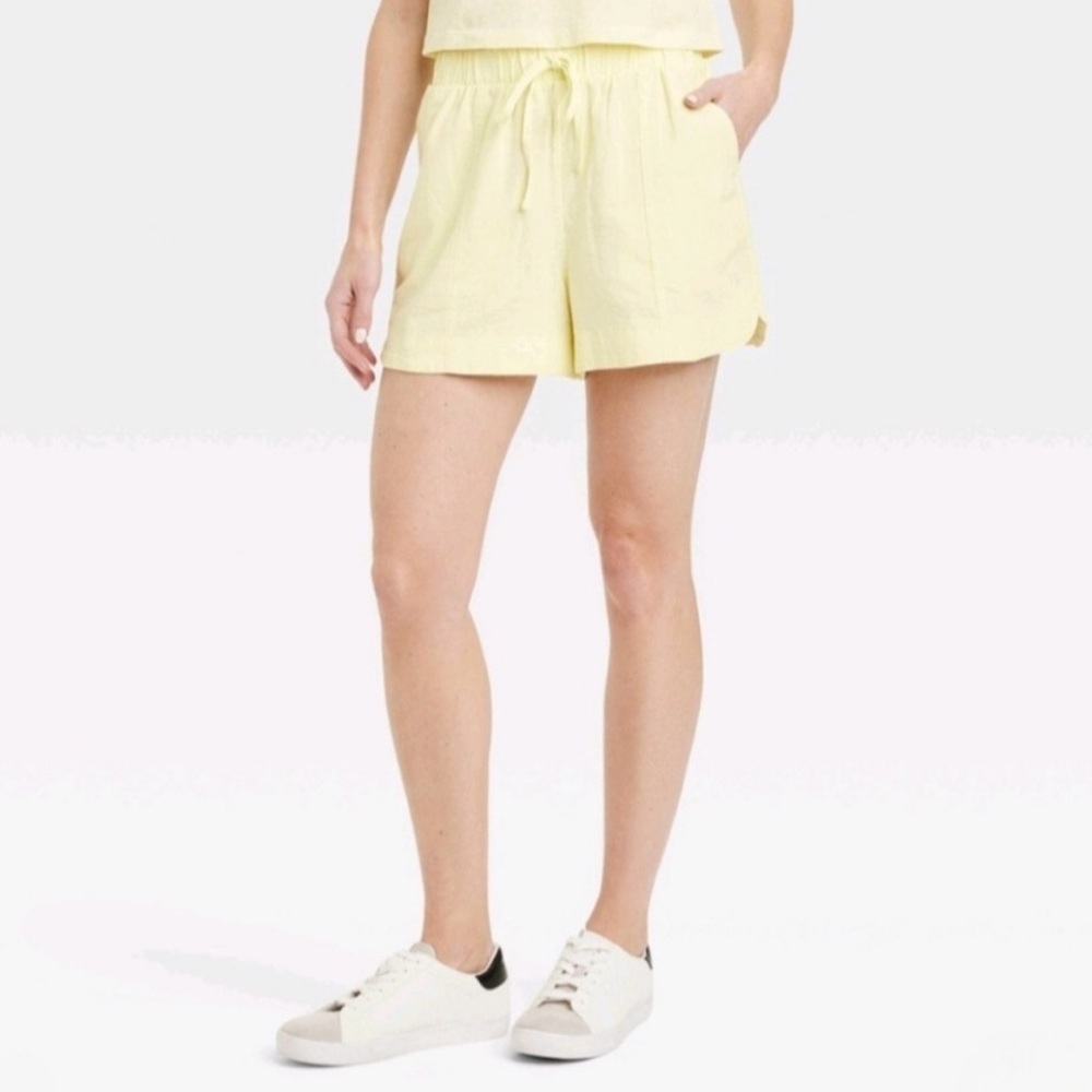 Universal Threads Yellow Linen Shorts